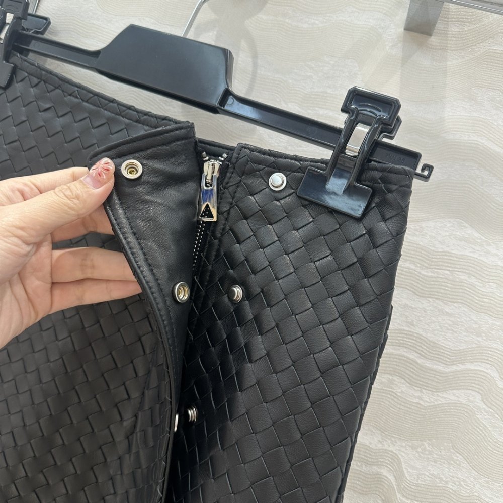 Leather skirt from slit фото 4