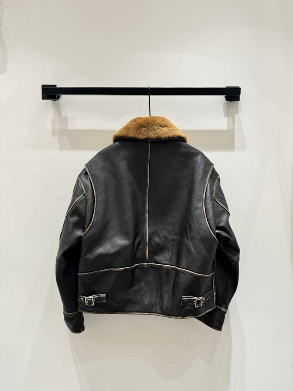 Кожаная куртка с меховым воротником фото 7