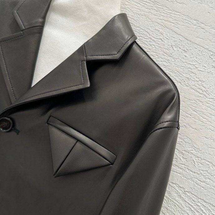 Leather jacket at style retro фото 2