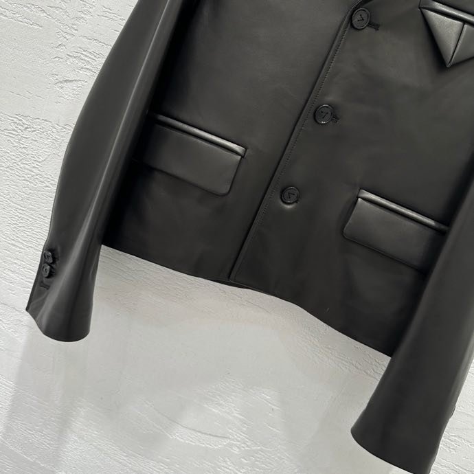 Leather jacket at style retro фото 4