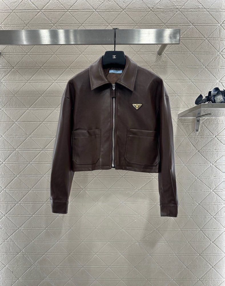 Кожаная куртка женская