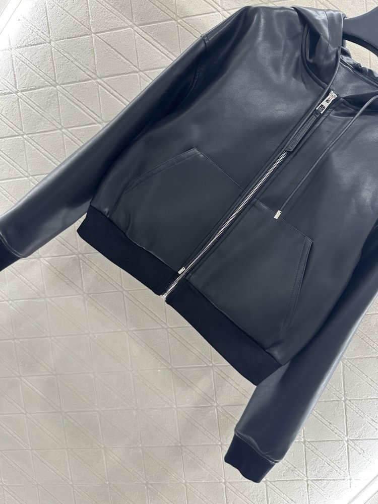 Шкіряна куртка жіноча фото 4