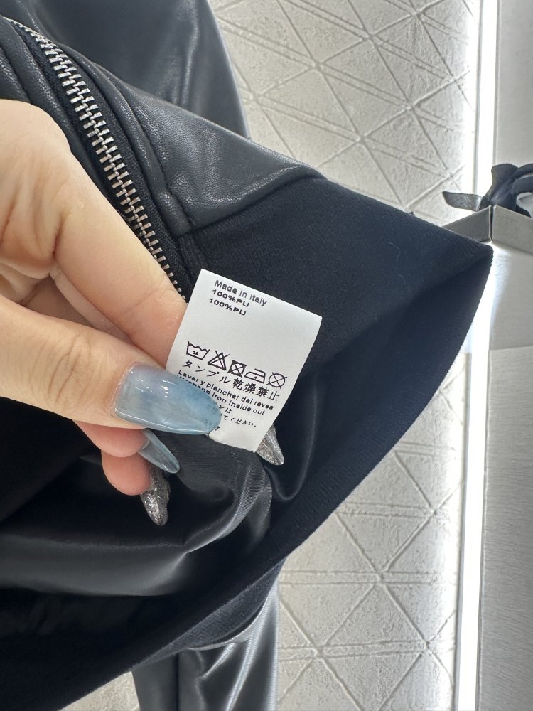 Шкіряна куртка жіноча фото 6