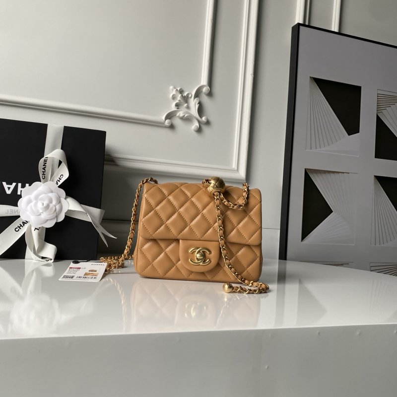 Кожаная мини сумочка Chanel CF 17 см AS1786