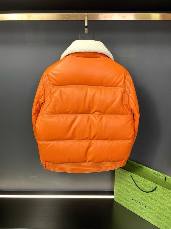 Кожаная мужская дубленка на пуху с меховым воротником фото 3