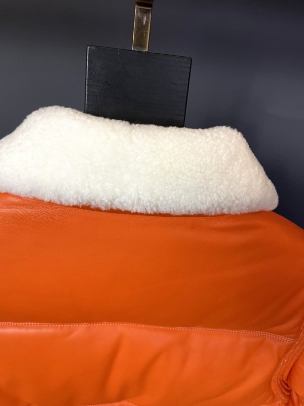 Кожаная мужская дубленка на пуху с меховым воротником фото 9