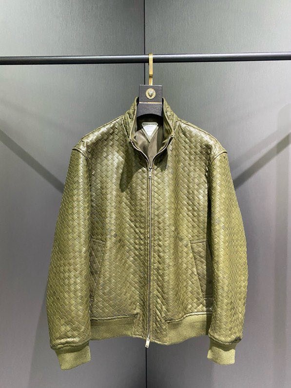 Шкіряна чоловіча куртка