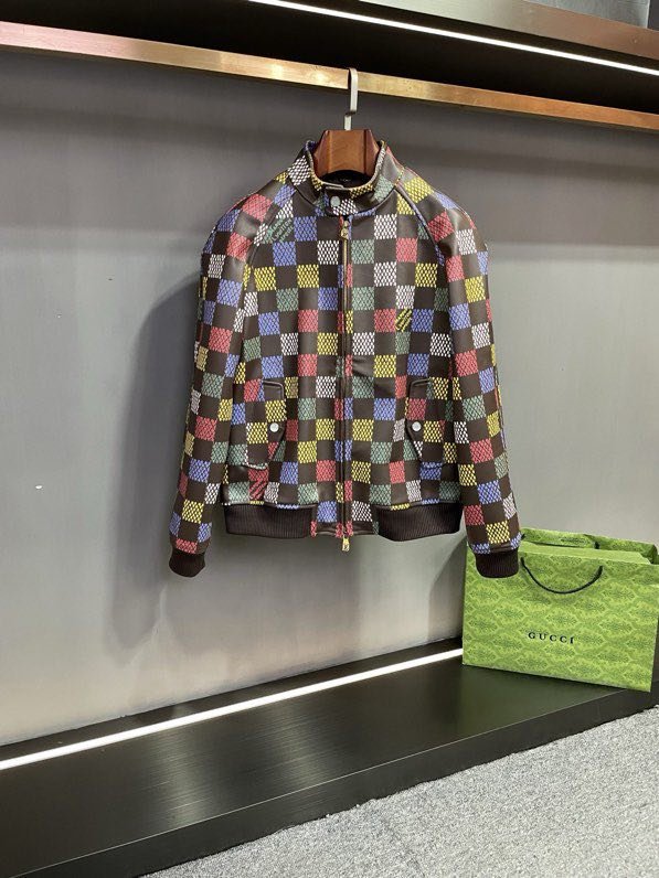 Кожаная мужская куртка