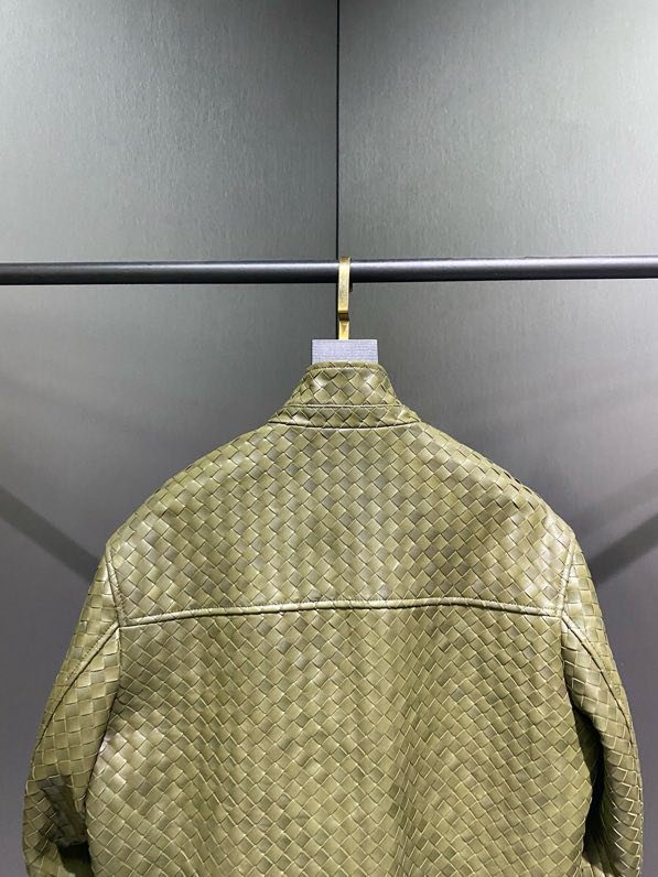 Шкіряна чоловіча куртка фото 7