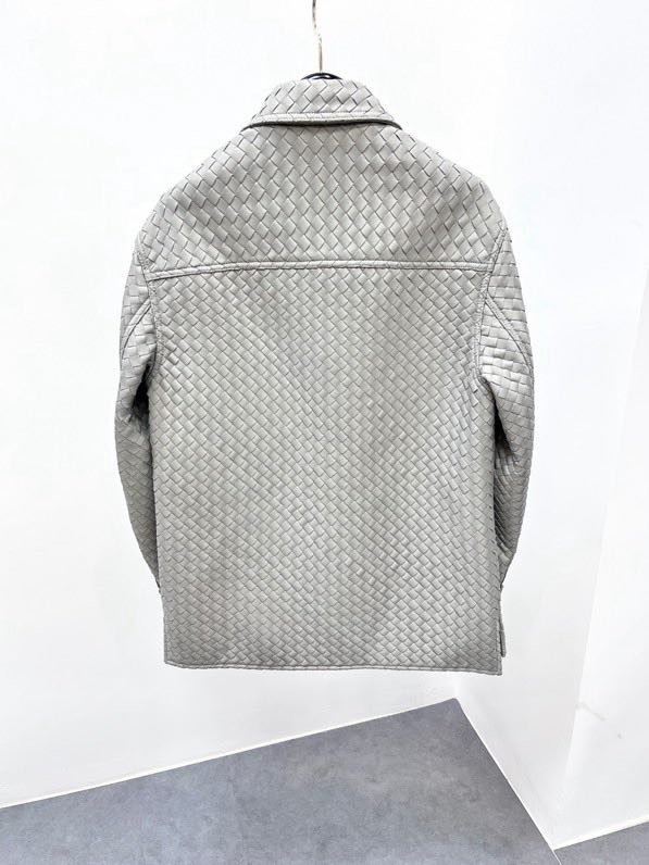 Шкіряна чоловіча куртка фото 8