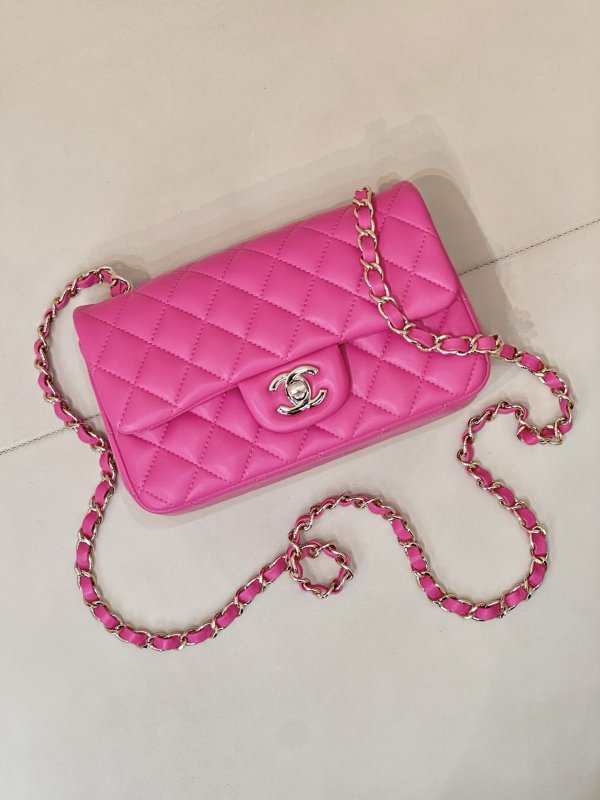 Кожаная розовая сумочка Chanel CF 20 см фото 4