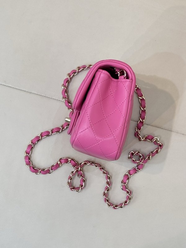 Кожаная розовая сумочка Chanel CF 20 см фото 7