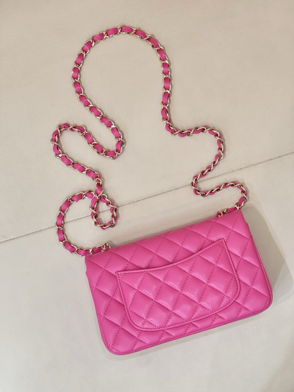 Кожаная розовая сумочка Chanel CF 20 см фото 9