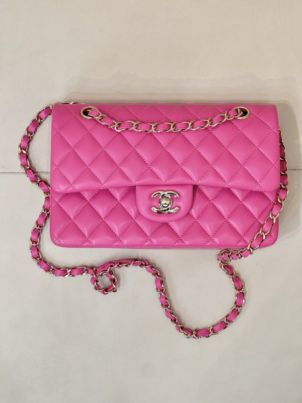 Кожаная розовая сумочка Chanel CF 23 см фото 4