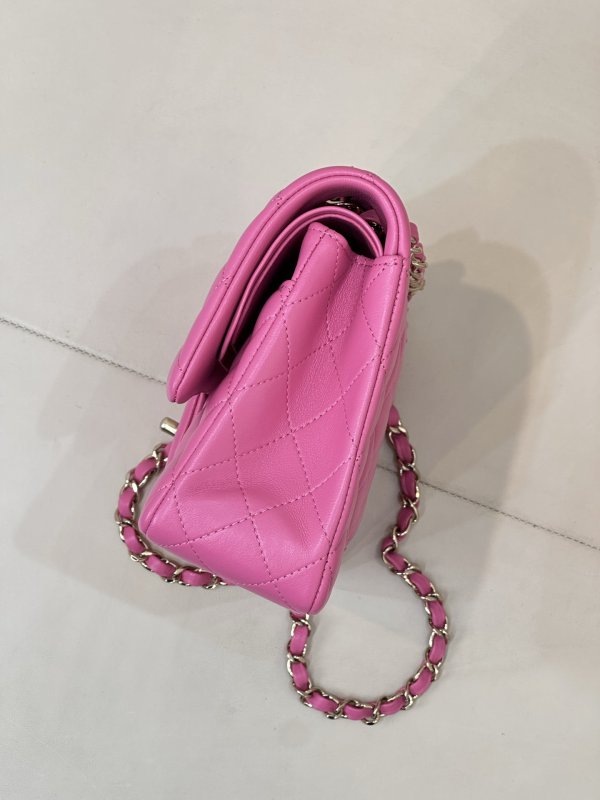 Кожаная розовая сумочка Chanel CF 25 см фото 7