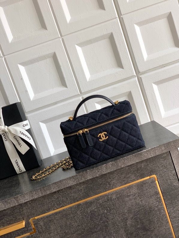 Кожаная сумка Chanel Vanity Denim 19 см