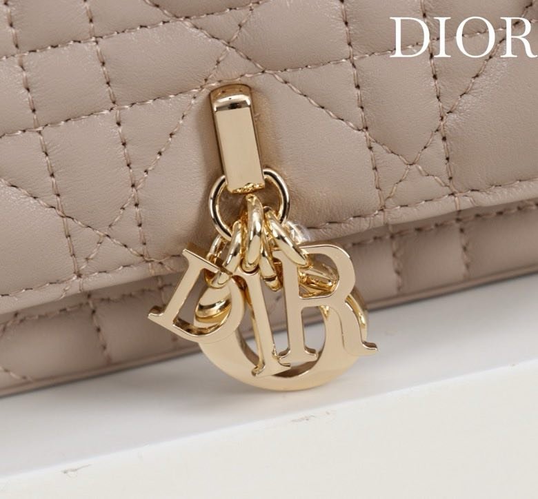 Кожаная сумка через плечо 18 см фото 8