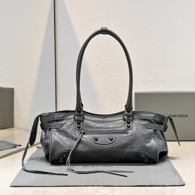 Кожаная сумка через плечо Le City 40 см