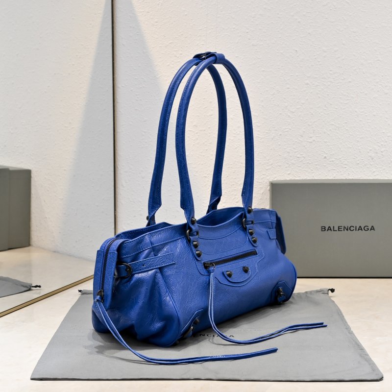 Кожаная сумка через плечо Le City 40 см фото 2