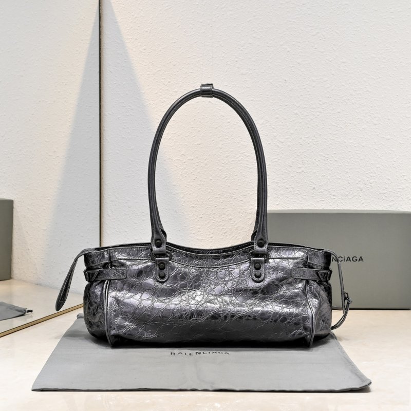 Кожаная сумка через плечо Le City 40 см фото 3