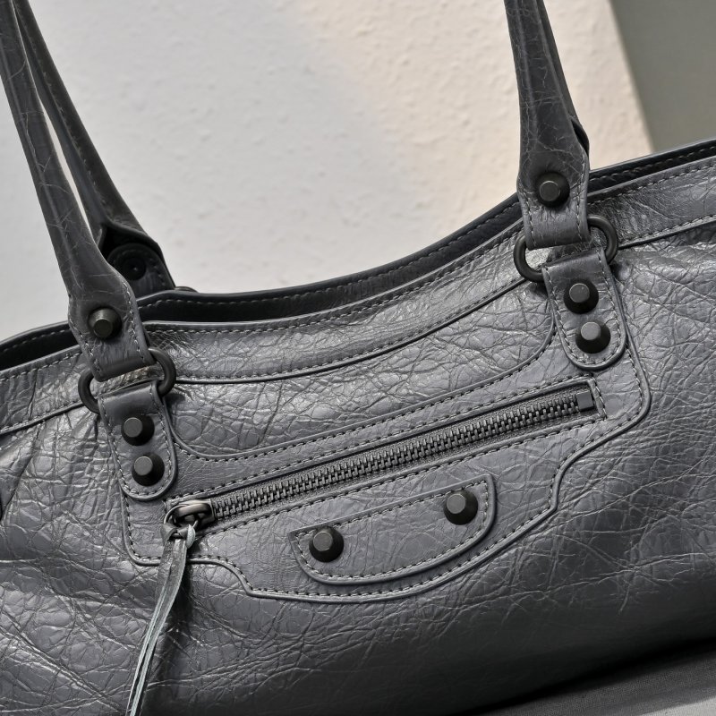 Кожаная сумка через плечо Le City 40 см фото 4