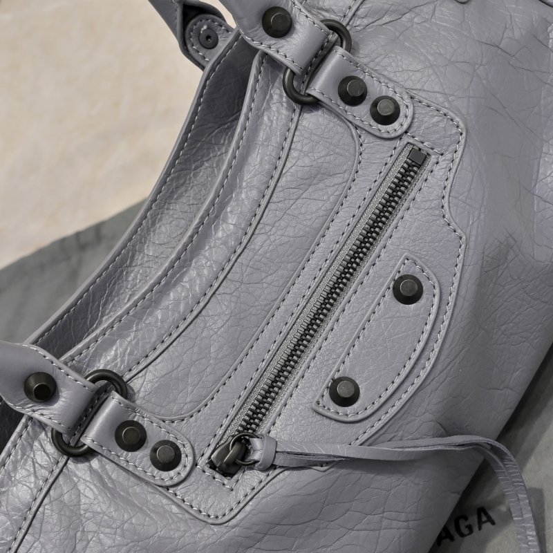 Кожаная сумка через плечо Le City 40 см фото 6