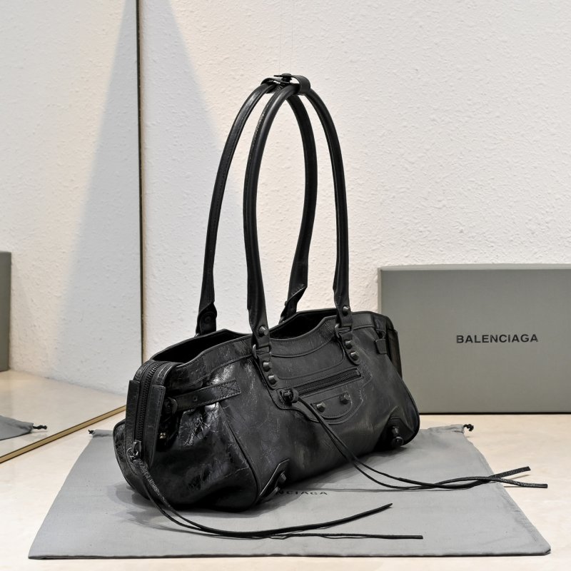 Кожаная сумка через плечо Le City 40 см фото 6