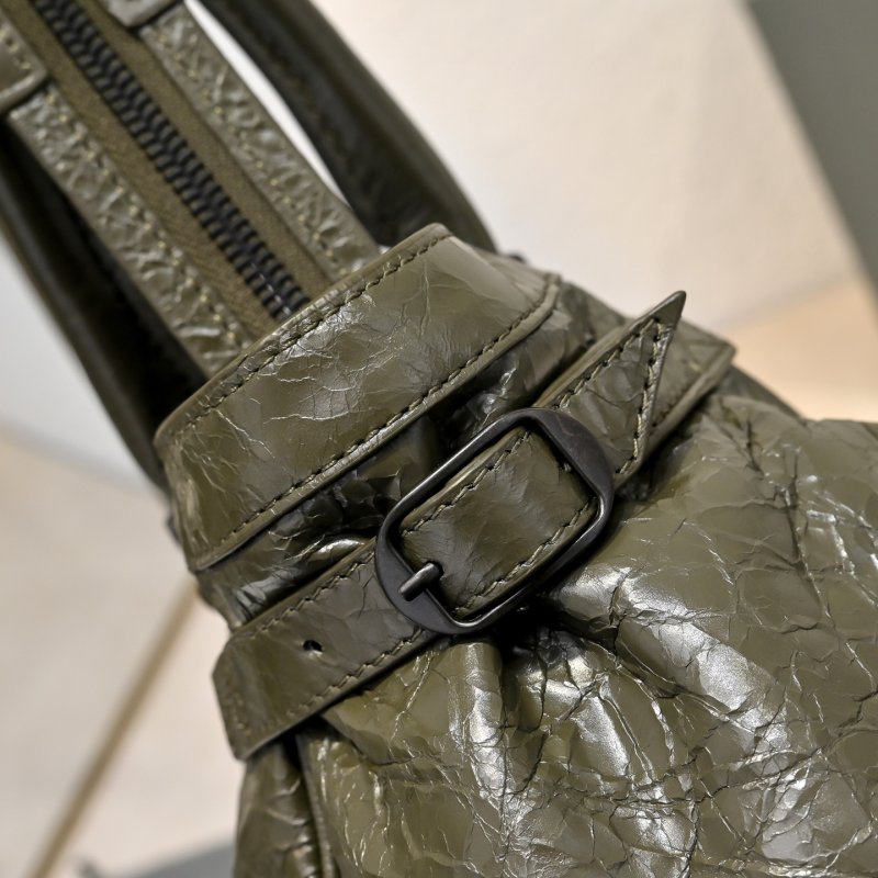 Кожаная сумка через плечо Le City 40 см фото 7