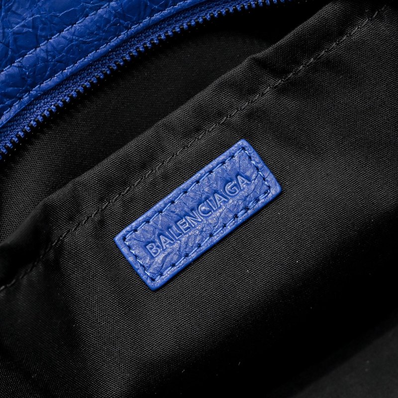 Кожаная сумка через плечо Le City 40 см фото 8