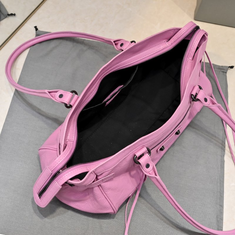 Кожаная сумка через плечо Le City 40 см фото 9