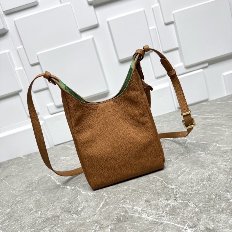 Leather a bag-hobo 18 cm from gold logo and Locked фото 4