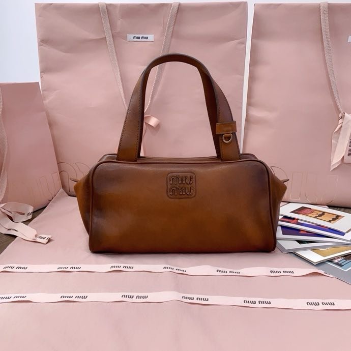 Leather a bag women's 28 cm