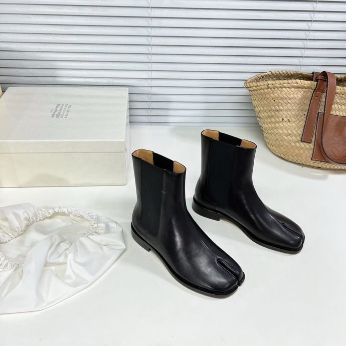 Шкіряні ботильйони Tabi 30