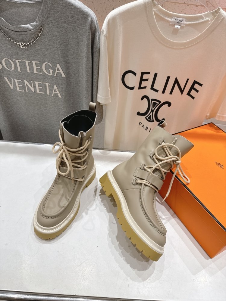 Leather boots Martin on lace фото 4