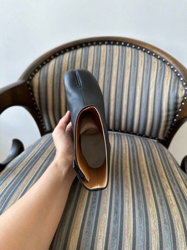 Шкіряні черевики Tabi з роздвоєним носком фото 4