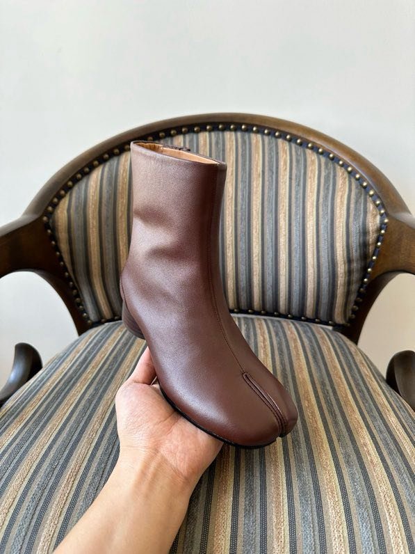 Шкіряні черевики Tabi з роздвоєним носком фото 6