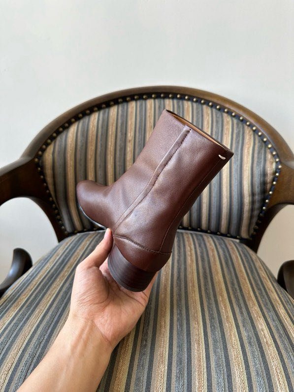 Шкіряні черевики Tabi з роздвоєним носком фото 9