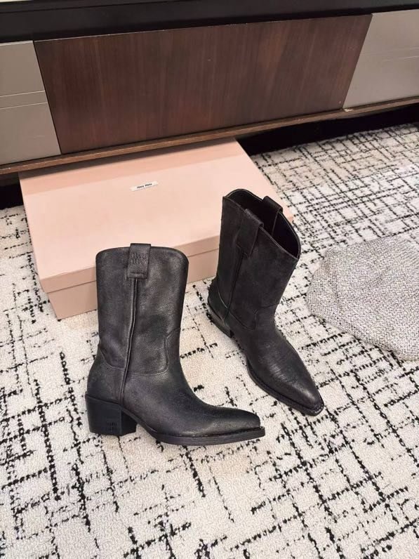 Кожаные ботинки женские