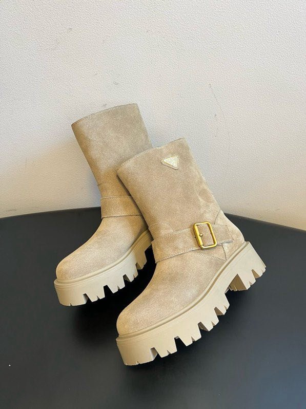 Кожаные ботинки женские