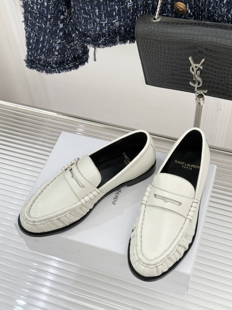 Leather лоферы from gold logo on flat soled фото 2