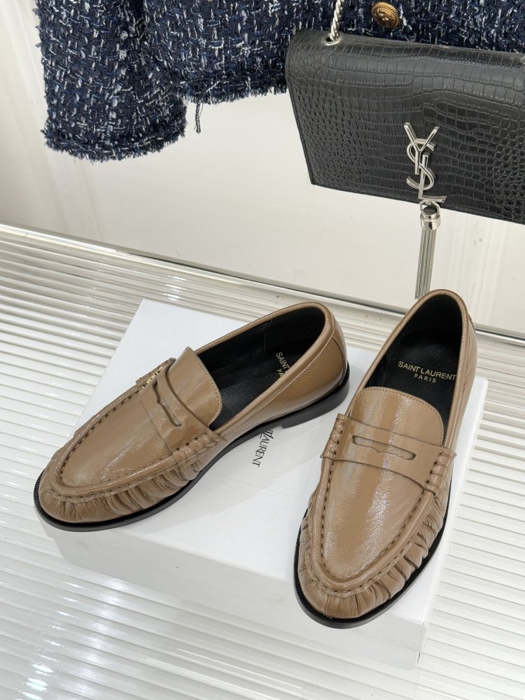 Leather лоферы from gold logo on flat soled фото 2