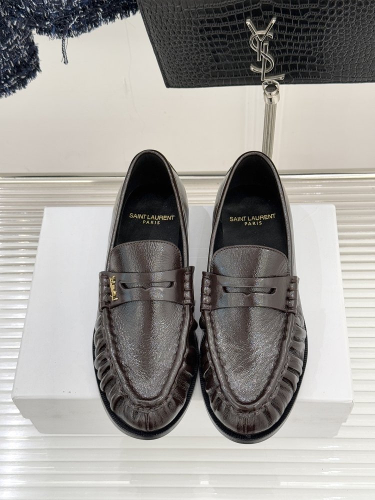 Leather лоферы from gold logo on flat soled фото 4