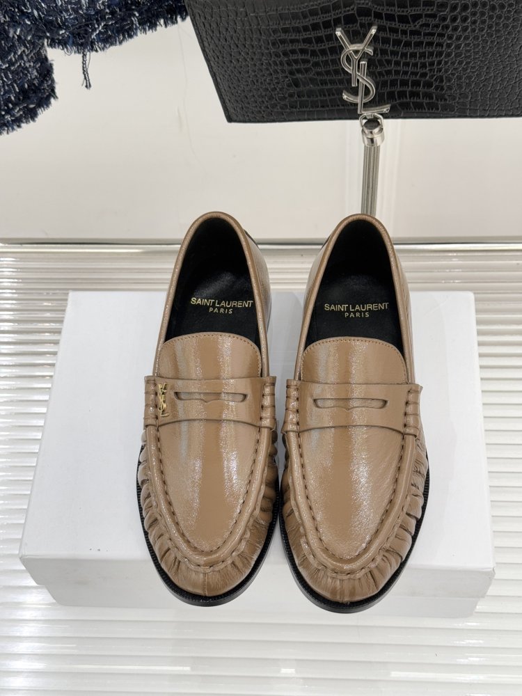 Leather лоферы from gold logo on flat soled фото 4
