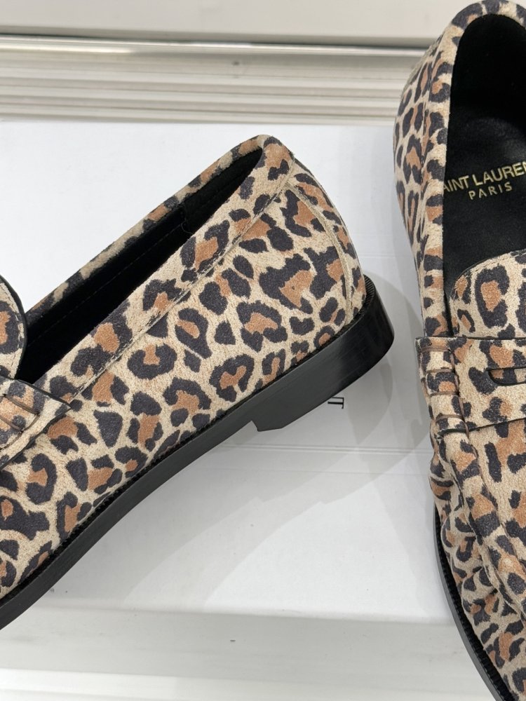 Leather лоферы from gold logo on flat soled фото 6