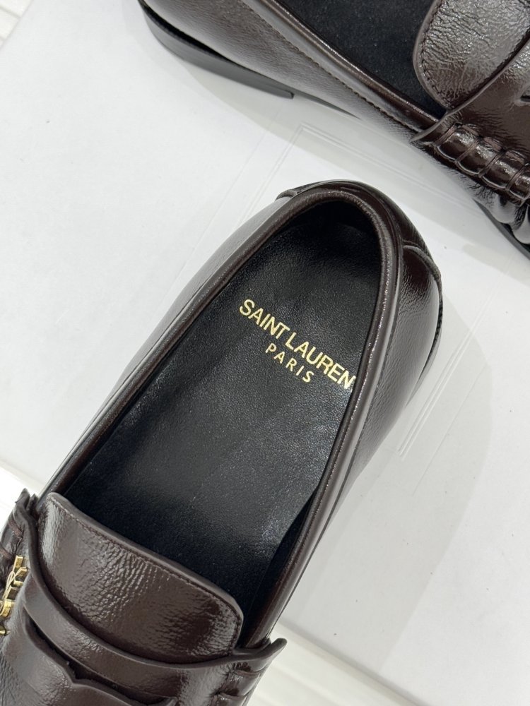 Leather лоферы from gold logo on flat soled фото 8