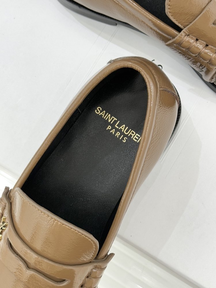 Leather лоферы from gold logo on flat soled фото 8