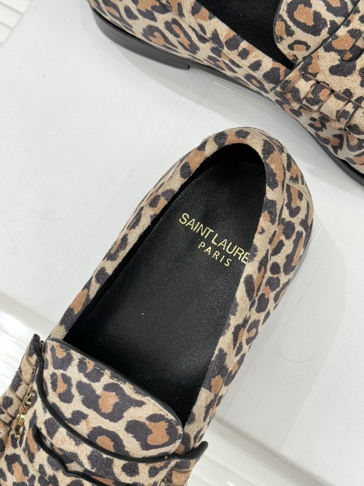 Leather лоферы from gold logo on flat soled фото 8
