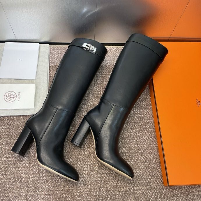 Кожаные сапоги Jumpling с пряжкой Kelly на высоком каблуке