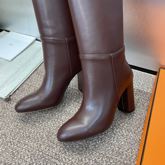 Кожаные сапоги Jumpling с пряжкой Kelly на высоком каблуке фото 5