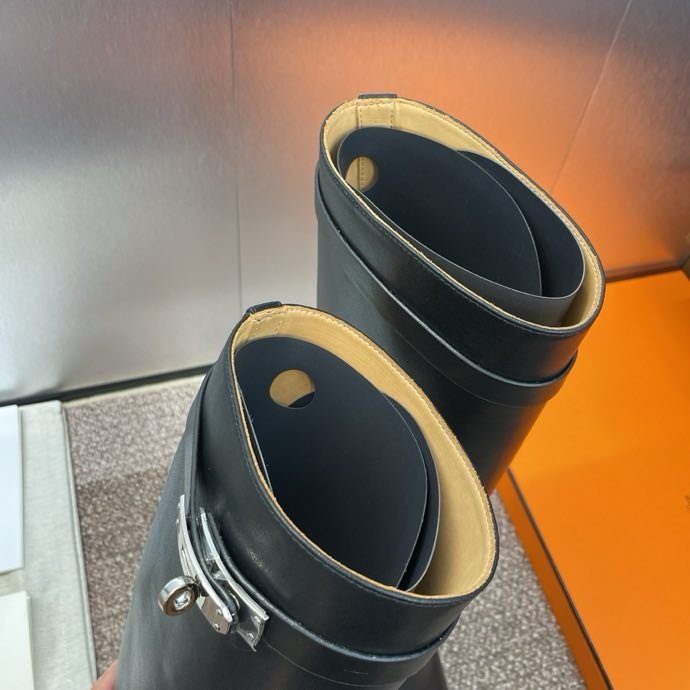 Кожаные сапоги Jumpling с пряжкой Kelly на высоком каблуке фото 5